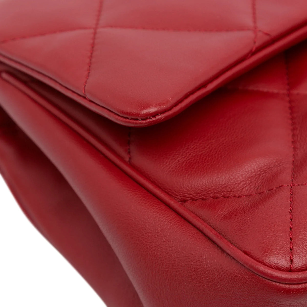 Carry Satchel Easy Unisex Pre-Owned Chanel (Good) Authenticated Lambskin Red Small Flap Leather Bag
