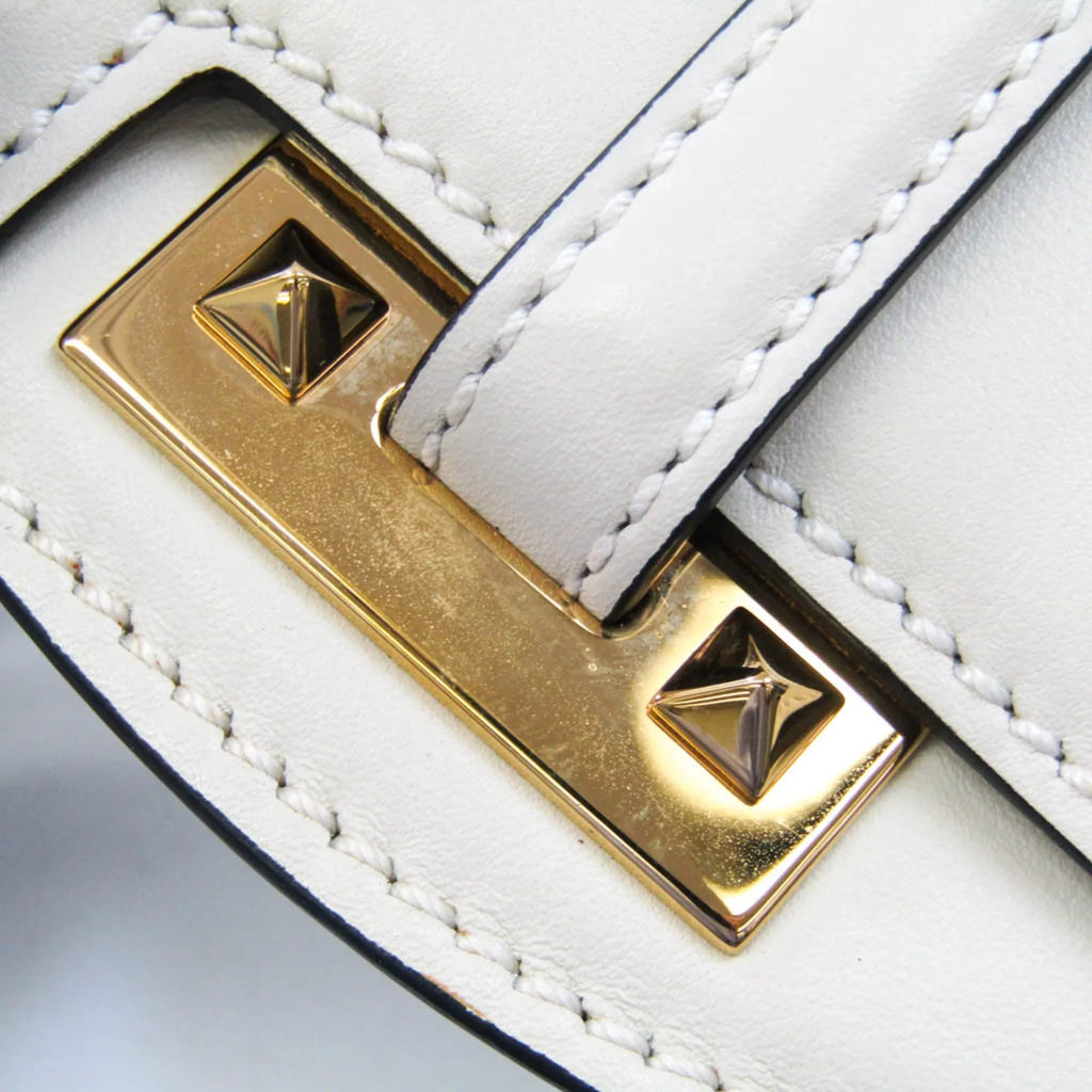 Garavani Leather Valentino (Good) Women,Men Beige Pre-Owned Light Shoulder Bag
