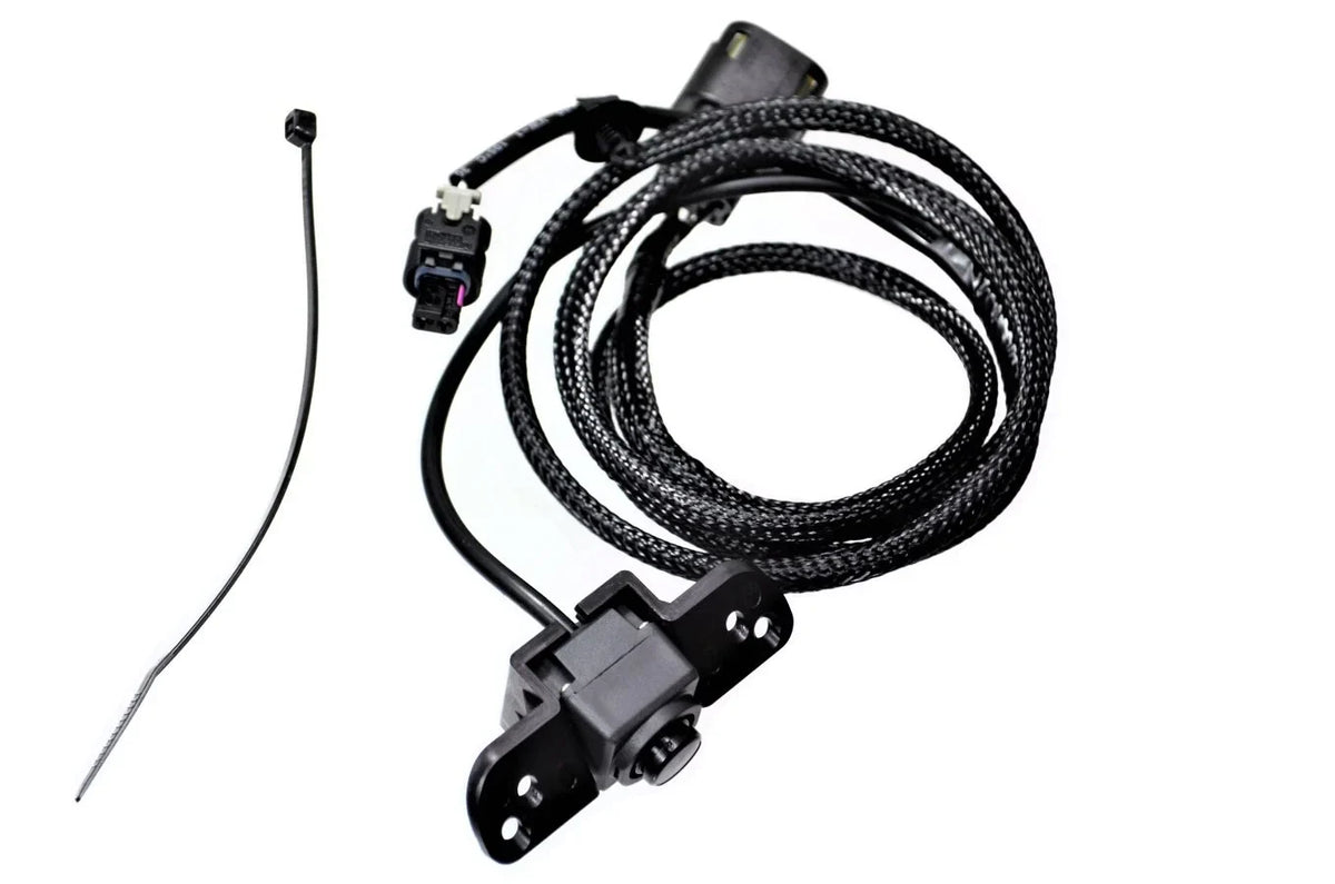 Camera Warehouse CHEVROLET GMC SILVERADO, 2016-2019 Fits View Rear BUCGM-550N Backup Auto PT select: SIERRA 2016-2019
