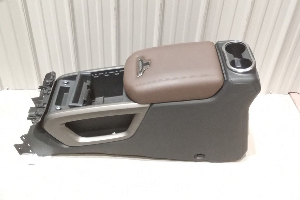 OEM Assembly 2023 Titan (Good) Floor Pre-Owned Console Nissan Center