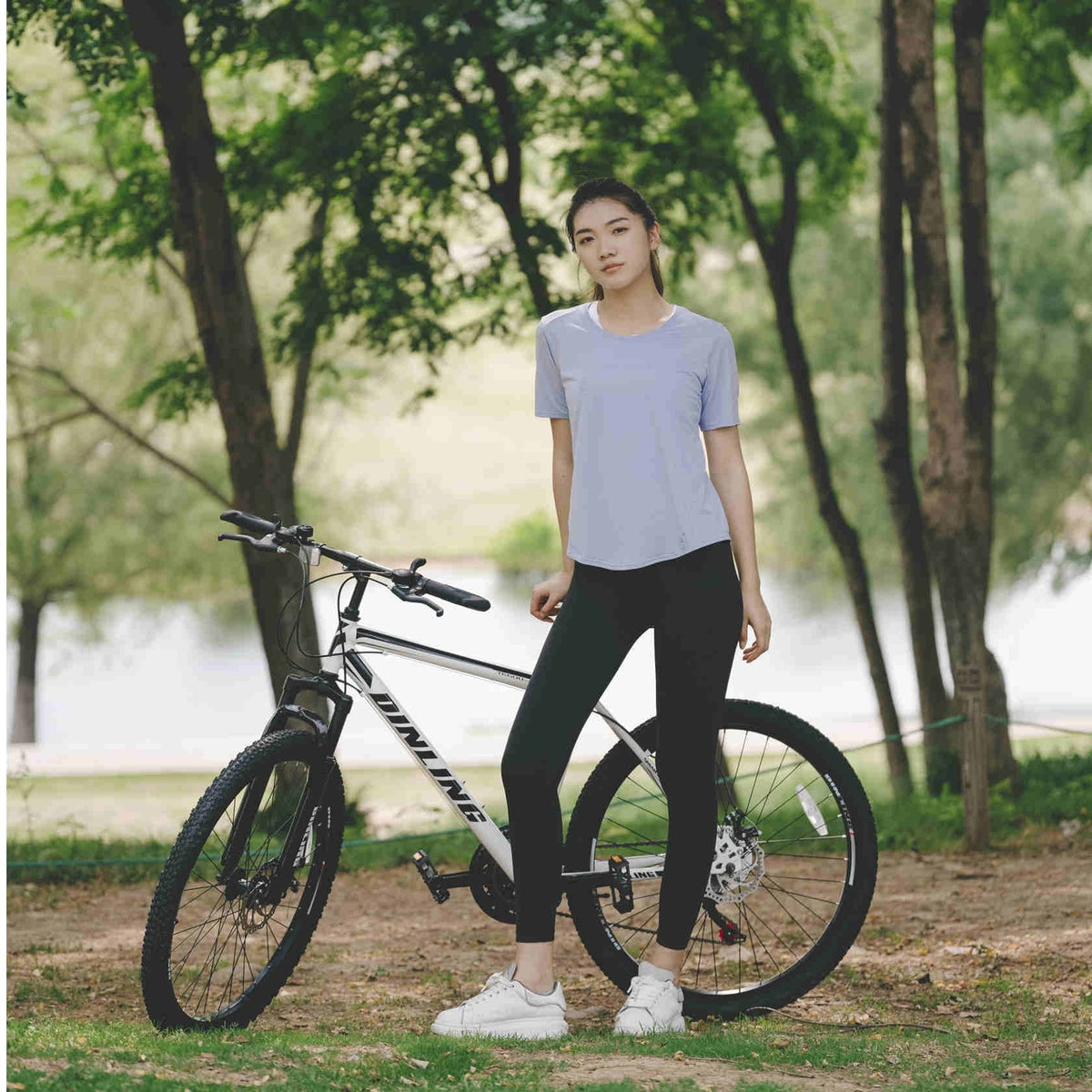 Mountain Bike, 21 Road Hybrid Dinling Bicycle, wheel, 26-inch speeds Black-White