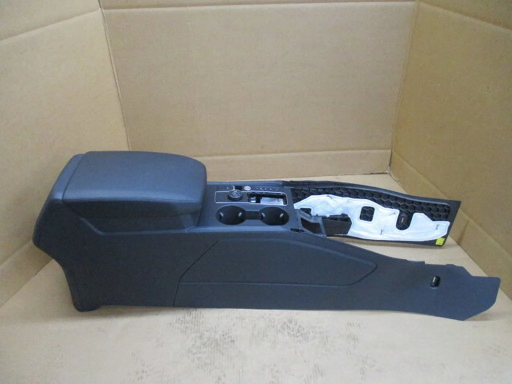 2019 USB Center Console (Good) Volkswagen Black 2018 2 Pre-Owned w/ LKQ Atlas Ports OEM Rear